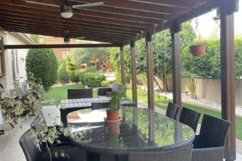 7 bedrooms House in Episkopi, Cyprus No. 30776 13