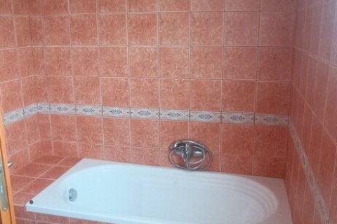 3 bedrooms House in Anavyssos, Greece No. 108013 30