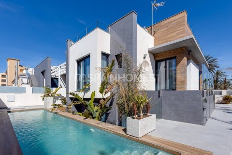 4 bedrooms Villa in Hai Bac, Vietnam No. 25797 1