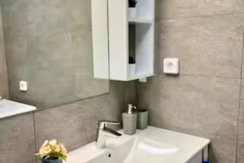 2 bedrooms Apartment in Athens, Greece No. 107815 19