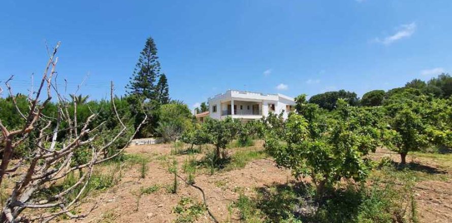 6 dormitorios House en Chloraka, Cyprus No. 83399