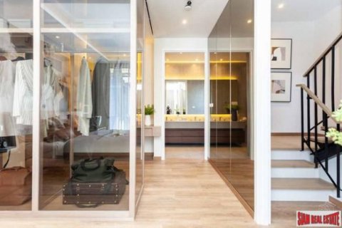 2 bedrooms Villa in Bangkok, Thailand No. 96207 12