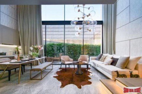 2 bedrooms Villa in Bangkok, Thailand No. 96207 1