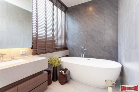 2 bedrooms Villa in Bangkok, Thailand No. 96207 11