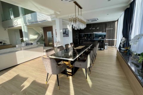 5 bedrooms Villa in Layan Beach, Thailand No. 2015 7