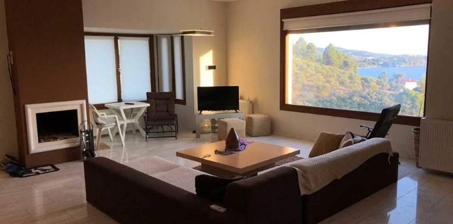 6 bedrooms Villa in Chalkidiki, Greece No. 109167