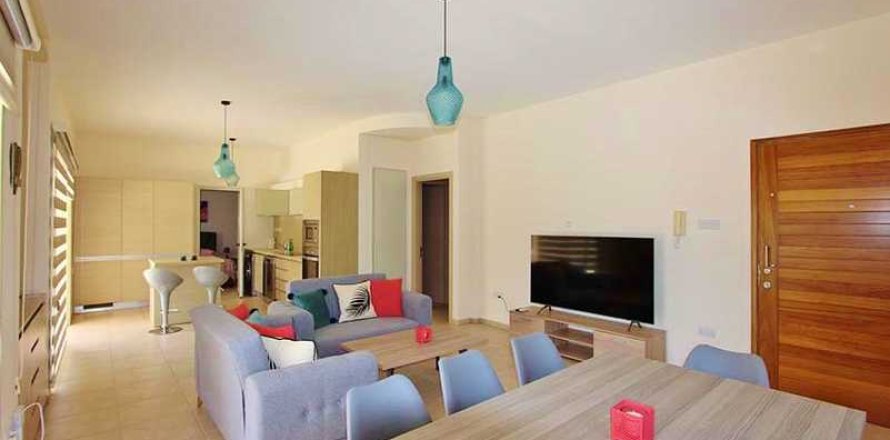 4 bedrooms House in Pyla, Cyprus No. 72852