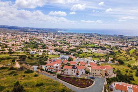 4 bedrooms Villa in Pegeia, Cyprus No. 30855 8