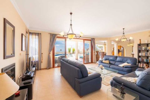 4 bedrooms Villa in Pegeia, Cyprus No. 30855 5