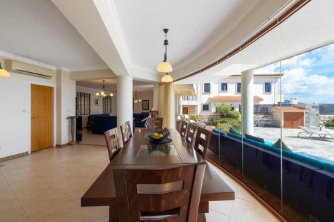 4 bedrooms Villa in Pegeia, Cyprus No. 30855 7