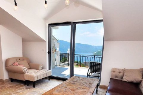 2 bedrooms Apartment in Kotor, Montenegro No. 104753 8