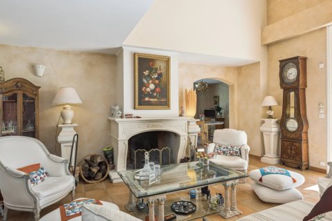 5 chambres Villa à Châteauneuf-Grasse, France No. 100256 5