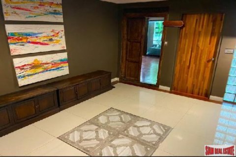 3 bedrooms Apartment in Bangkok, Thailand No. 96354 1