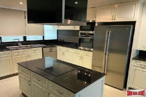 3 bedrooms Apartment in Bangkok, Thailand No. 96354 5