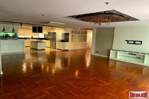 3 bedrooms Apartment in Bangkok, Thailand No. 96354 13