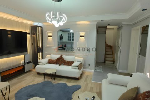 3 bedrooms Apartment in Sisli, Turkey No. 129183