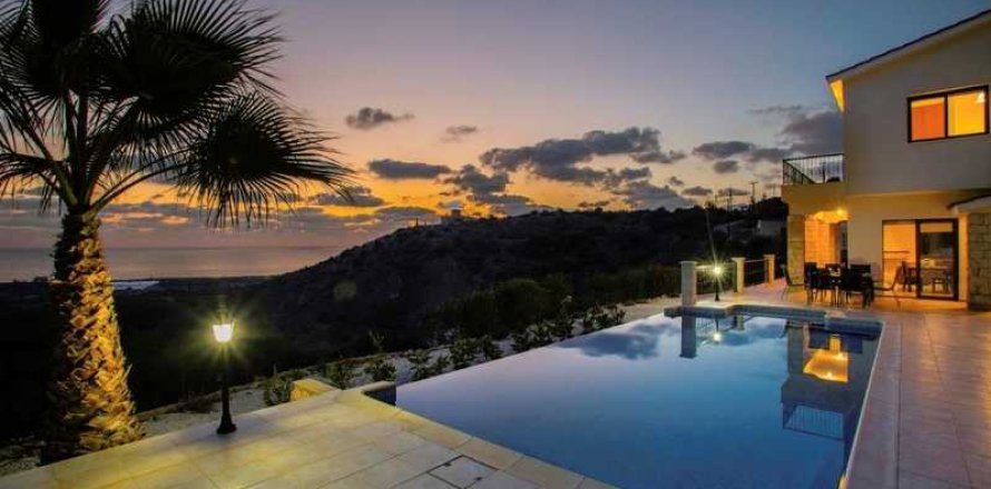 4 dormitorios Villa en Pegeia, Cyprus No. 71913