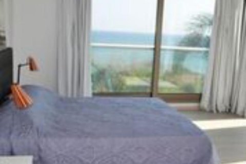 3 bedrooms Villa in Larnaca, Cyprus No. 105958 15