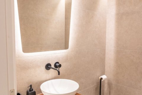 3 bedrooms Apartment in Athens, Greece No. 108358 23