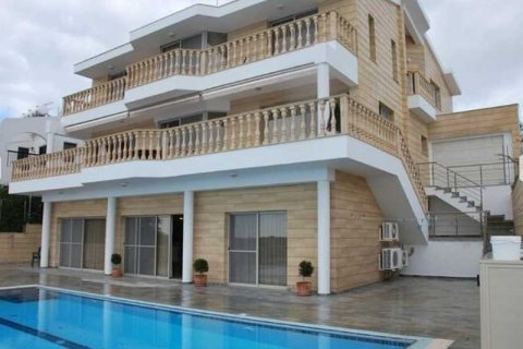7 bedrooms House in Pegeia, Cyprus No. 100709 4