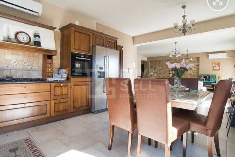 4 bedrooms Villa in Pera Pedi, Cyprus No. 81723 5