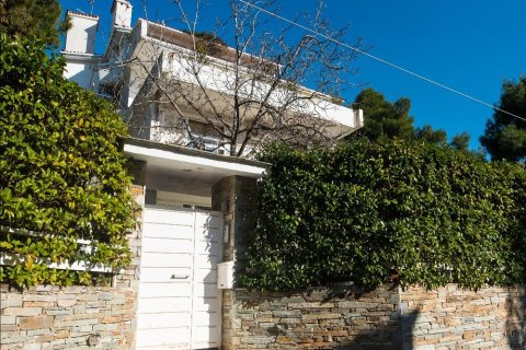 9 rooms Building in Nea Erythraia, Greece No. 56684 1