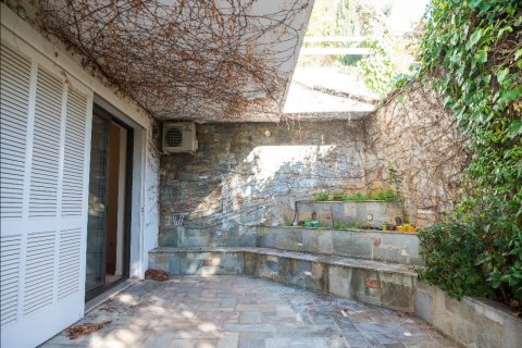 9 rooms Building in Nea Erythraia, Greece No. 56684 3