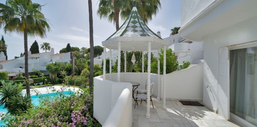 Таунхаус с 4 спальнями в Марбелья, Испания №92362