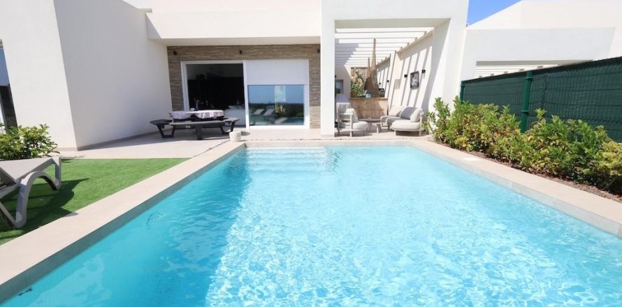 3 bedrooms Villa in Algorfa, Spain No. 125734