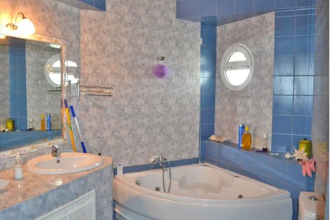 3 bedrooms House in Achaea, Greece No. 59422 14