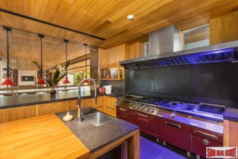 5 bedrooms Villa in Kamala, Thailand No. 96393 4