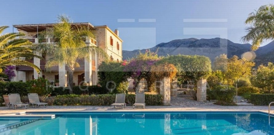 5 bedrooms Villa in Crete, Greece No. 79263