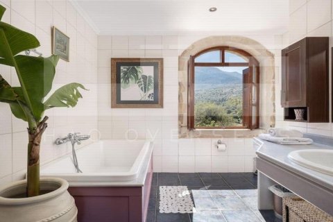 5 bedrooms Villa in Crete, Greece No. 79263 7