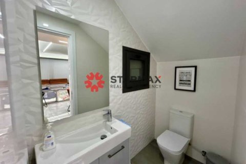 4 bedrooms House in Aradippou, Cyprus No. 82444 9