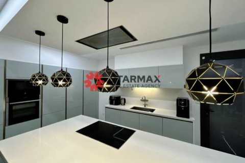 4 bedrooms House in Aradippou, Cyprus No. 82444 12