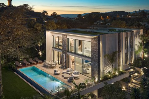 5 bedrooms Villa in Cannes, France No. 67320 1
