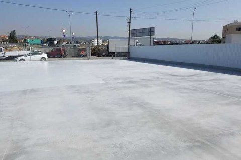 Commercial property à Kato Polemidia, Cyprus No. 35938 4