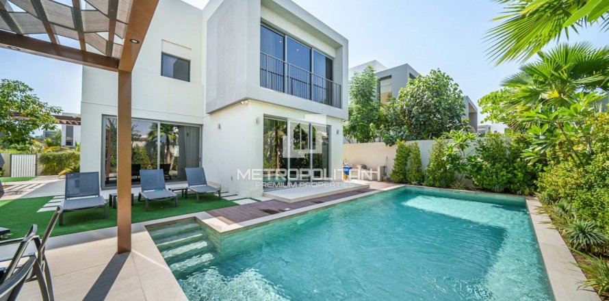 4 bedrooms Villa in Long Bien, Vietnam No. 93906