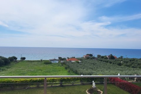 3 bedrooms House in Chalkidiki, Greece No. 125005 2