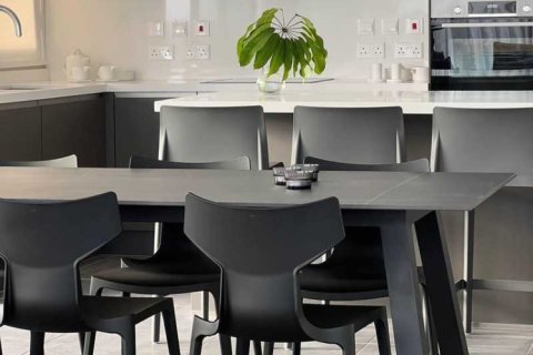 4 bedrooms Penthouse in Limassol, Cyprus No. 33338 4