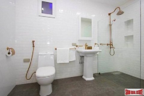 5 bedrooms Villa in Pattaya, Thailand No. 96572 8