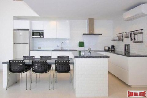 5 bedrooms Villa in Pattaya, Thailand No. 96572 9