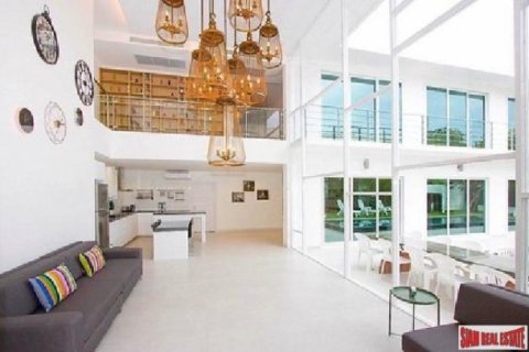 5 bedrooms Villa in Pattaya, Thailand No. 96572 10
