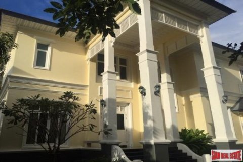 5 bedrooms Villa in Lat Phrao, Thailand No. 96974 15