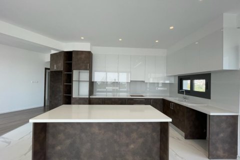 3 dormitorios Apartment en Limassol, Cyprus No. 107026 2