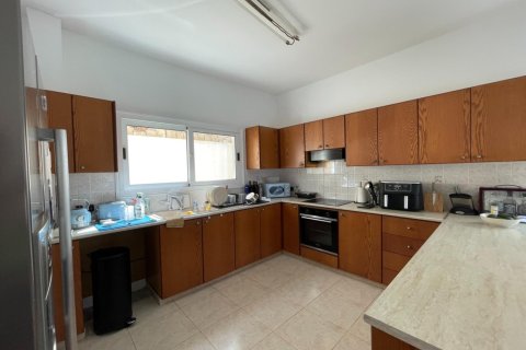 3 bedrooms Villa in Paphos, Cyprus No. 62460 9