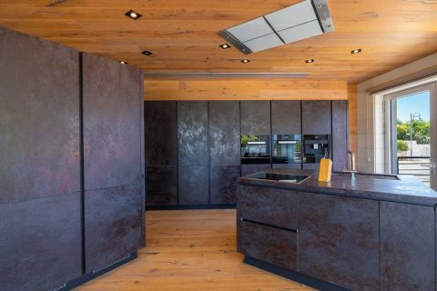 4 bedrooms House in Paphos, Cyprus No. 69704 9