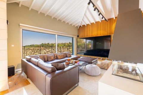 4 bedrooms House in Paphos, Cyprus No. 69704 7