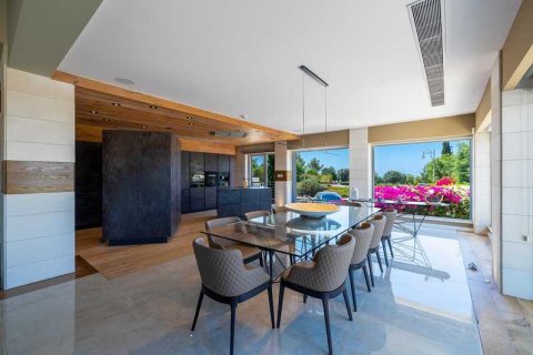 4 bedrooms House in Paphos, Cyprus No. 69704 12