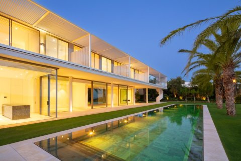 4 bedrooms Villa in Casares, Spain No. 111982